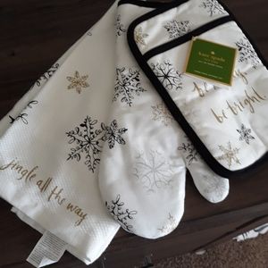 Kate Spade kitchen towel and oven mit set.